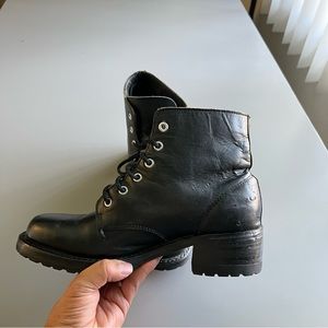 Rare Vintage Frye Sabrina Boots
